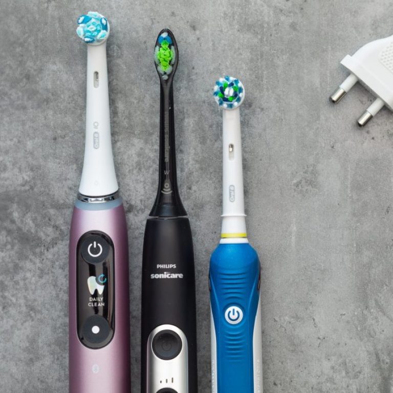por-que-usar-un-cepillo-dental-electrico-1080x675